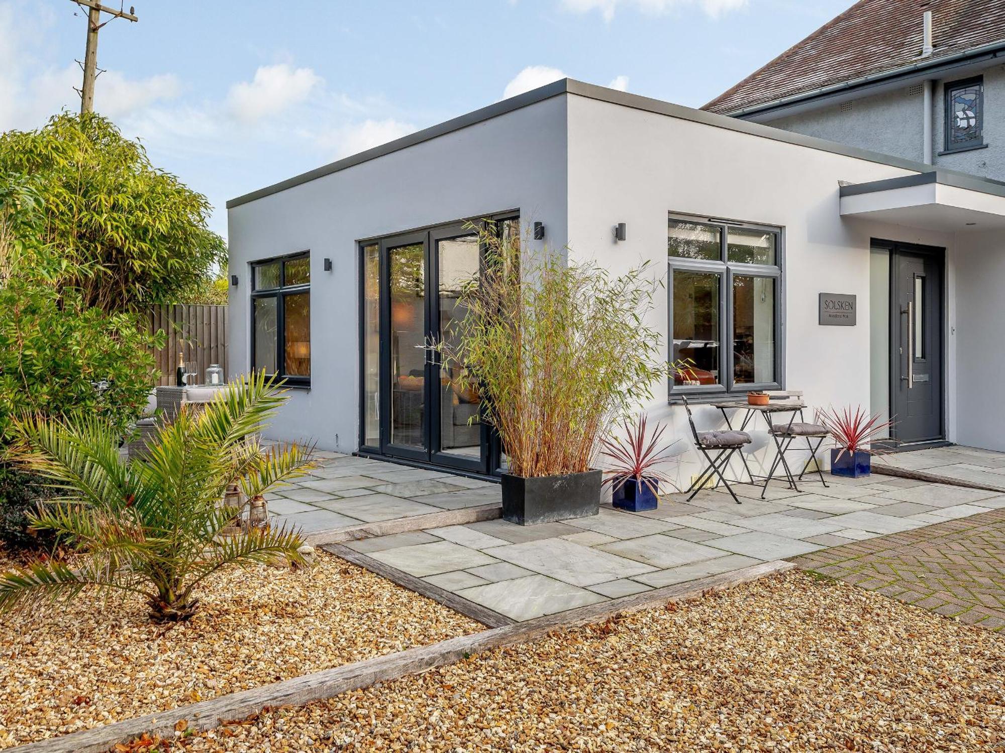 Solsken Villa Bournemouth Exterior photo